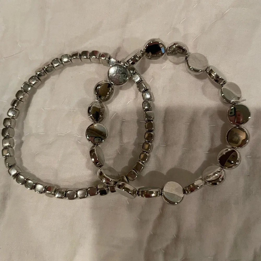 Multiple Chic Beaded Bracelet Sets (all included for same price!) - Picture 5 of 8